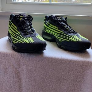 Nike AirMax size 12. Great condition.